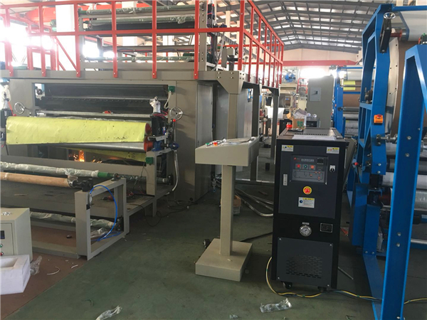 復(fù)合機輥筒加熱模溫機 (1)