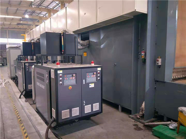 GMT材料生產線模溫機 (1) GMT材料生產線模溫機 (1)